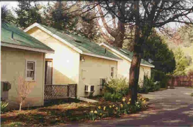 Bed and Breakfast Backyard Garden Oasis Middletown Exterior foto